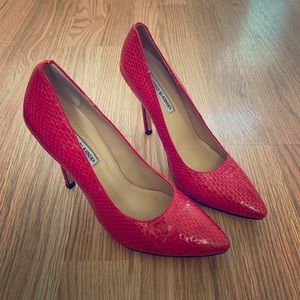 Manolo Blahnik Hot Pink Heels